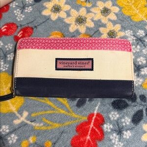 Is ust have few mark from us final sale no refund